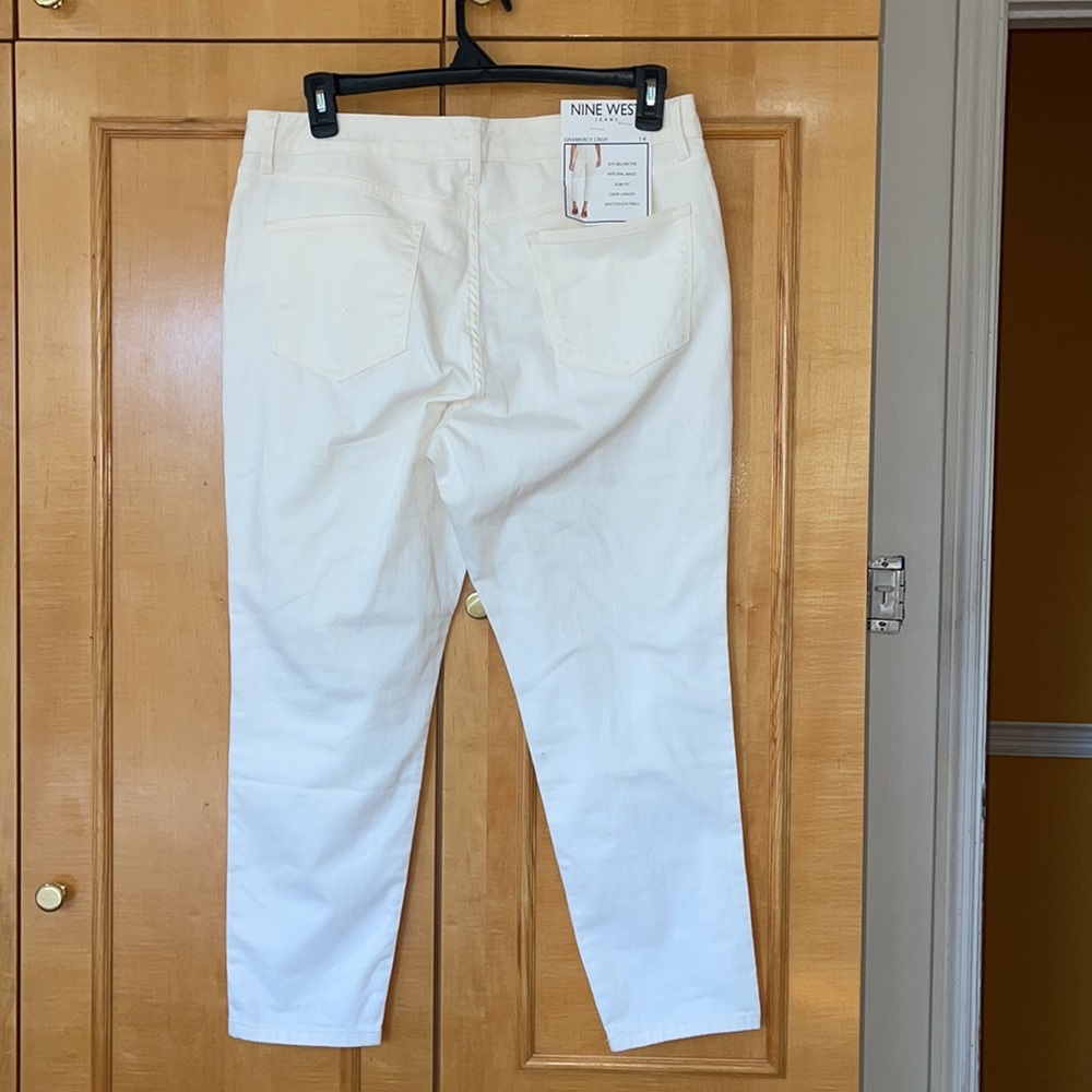 New Size 14 Nine West Antique white jeans 98% cotton 2% spandex 🍀🍀🍀🍀 - Picture 2 of 8